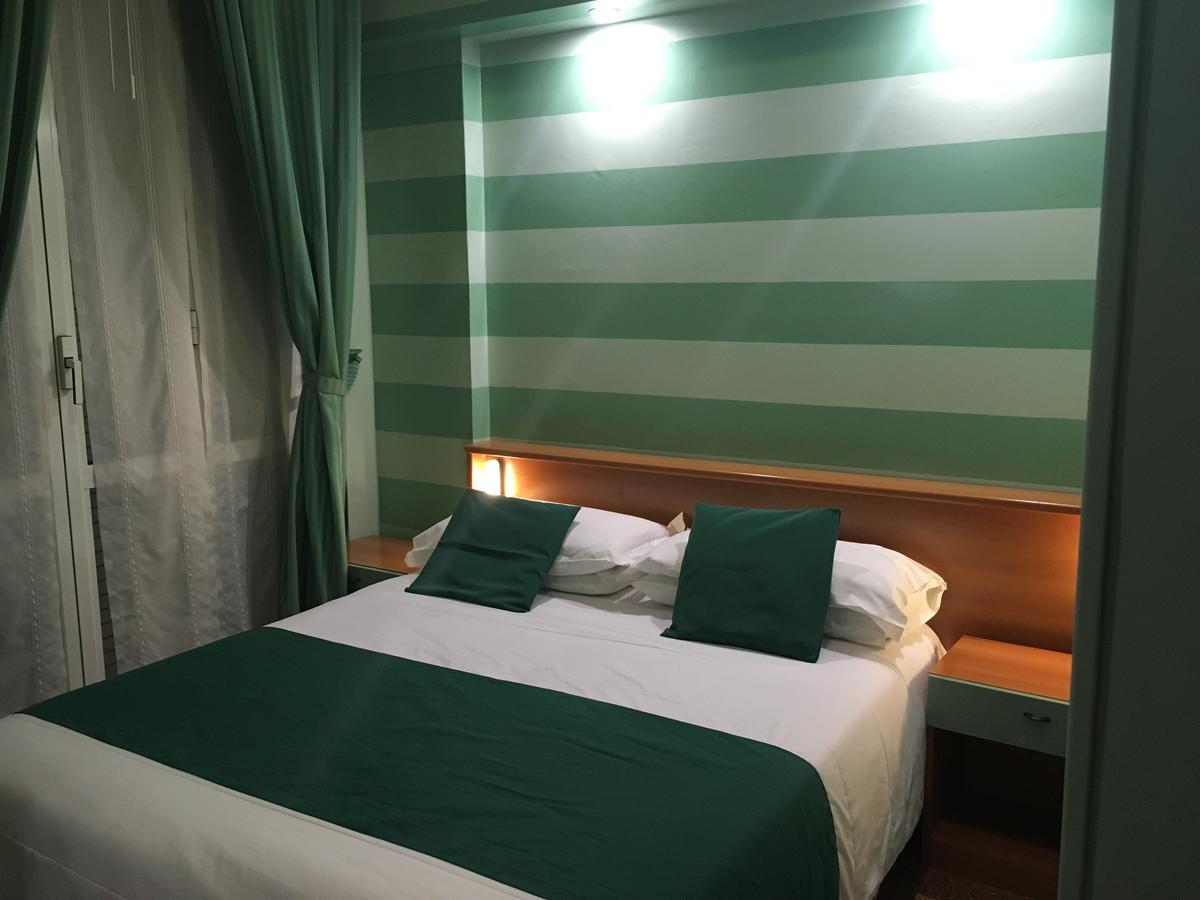 Albergo Glory ボルゲット・サント・スピーリト エクステリア 写真